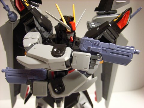 MG ストライクノワールガンダム